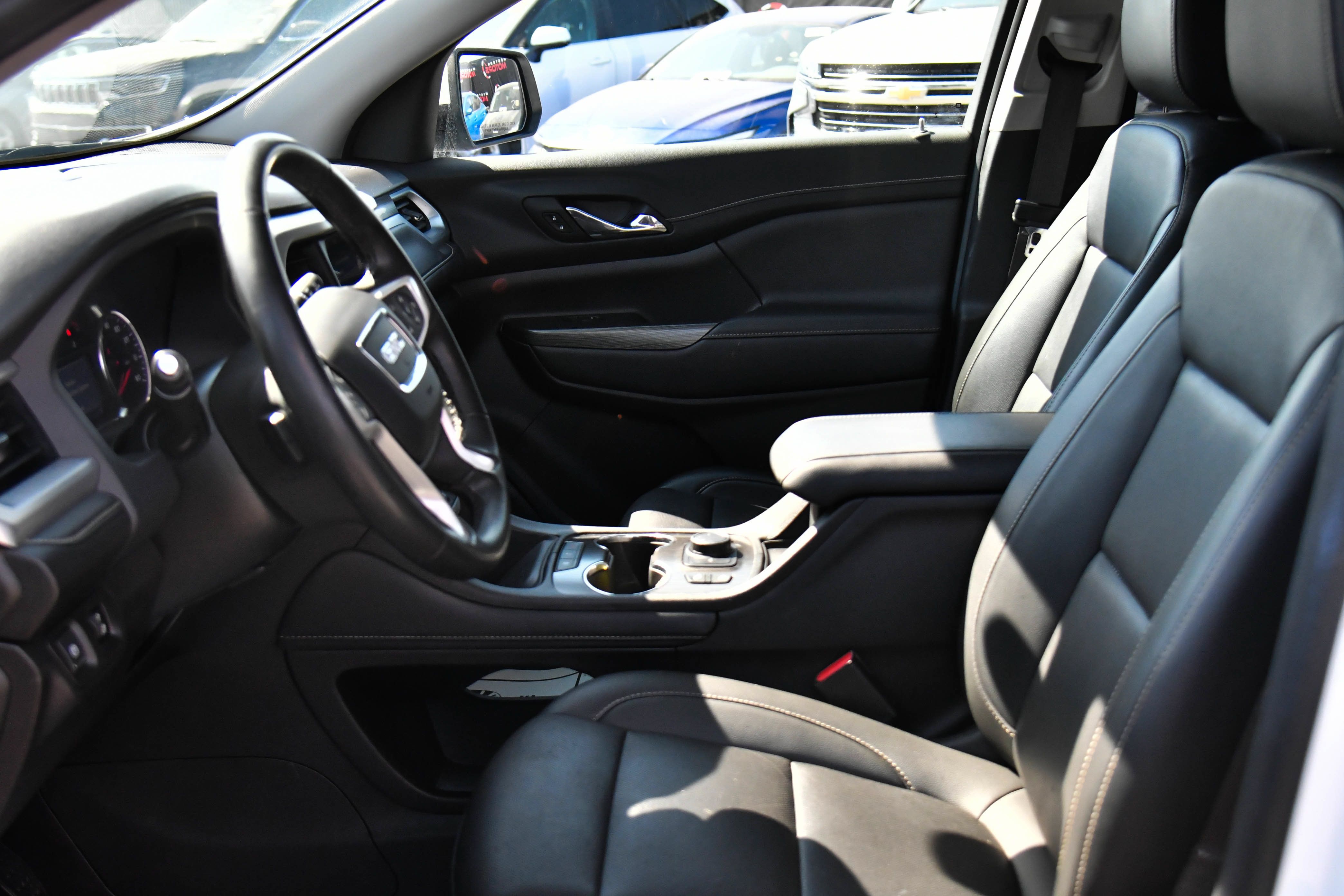 Used 2023 GMC Acadia SLT FWD image 18