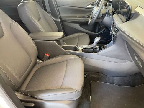 Used 2025 Buick Encore GX Preferred image 35