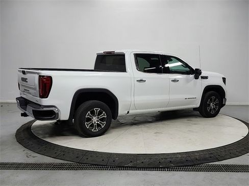 Used 2024 GMC Sierra 1500 SLT image 7
