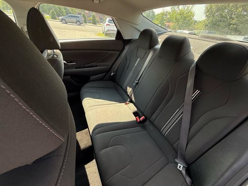 Used 2021 Hyundai Elantra SEL FWD image 32