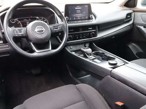 Used 2023 Nissan Rogue S AWD/4WD image 4