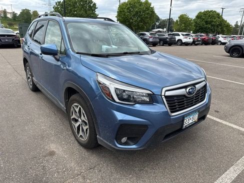 Used 2021 Subaru Forester Premium AWD/4WD image 23