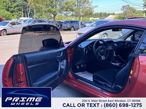Used 2014 Scion FR-S RWD image 9