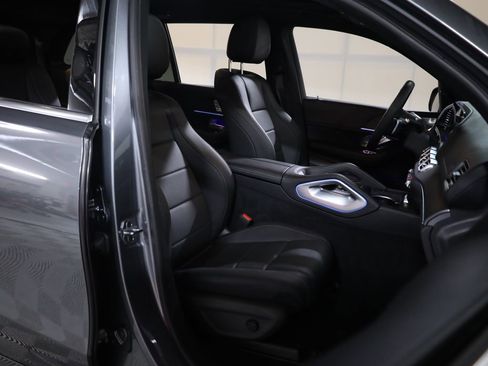 Used 2025 Mercedes-Benz GLS 450 4MATIC image 71