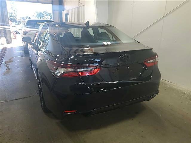 Used 2024 Toyota Camry SE w/ Convenience Package FWD image 15