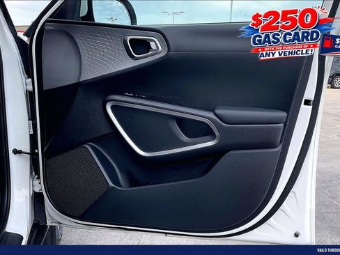 Used 2024 Kia Soul LX w/ Option Group 015 FWD image 23