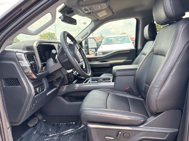 New 2026 Ford F250 Lariat w/ Black Appearance Package AWD/4WD image 9
