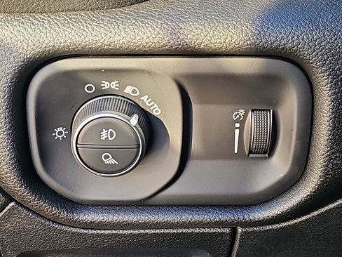 New 2026 RAM 1500 Express image 26