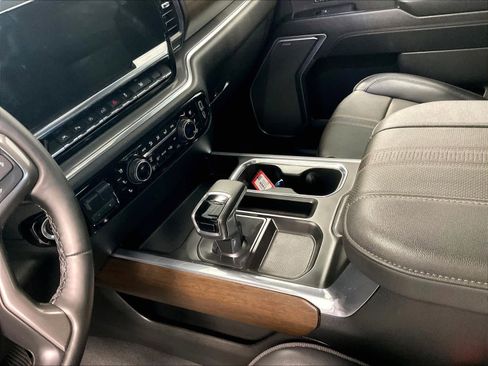 Used 2025 Chevrolet Silverado 1500 High Country w/ Midnight Edition image 19