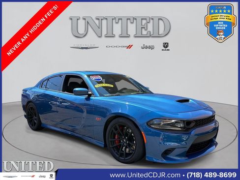 Certified 2022 Dodge Charger Scat Pack w/ Dynamics Package RWD image 1