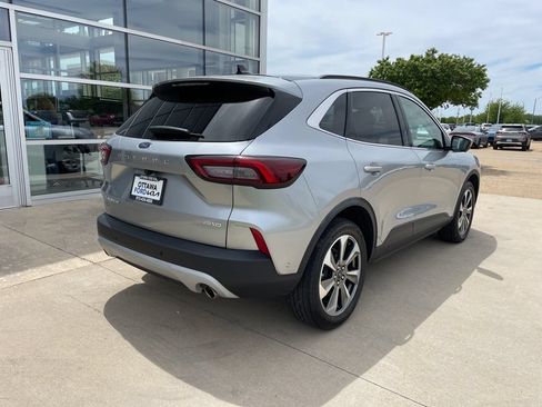 Certified 2023 Ford Escape Platinum w/ Premium Technology Package AWD/4WD image 5