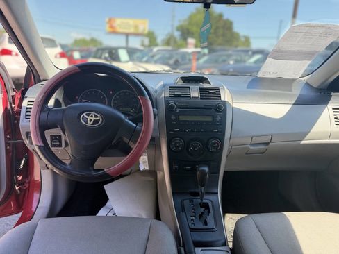 Used 2013 Toyota Corolla L FWD image 19