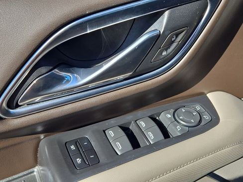 Used 2021 GMC Yukon SLT w/ SLT Luxury Plus Package image 14