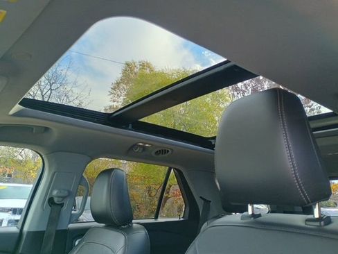 Used 2022 Ford Explorer XLT w/ Equipment Group 202A image 27