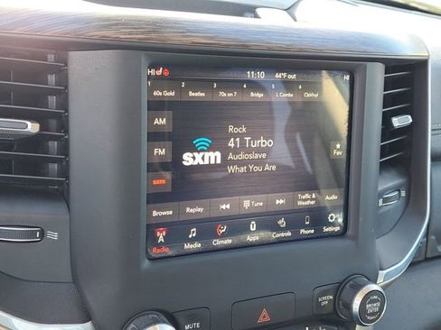 Used 2019 RAM 1500 Laramie AWD/4WD image 12
