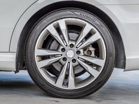 Used 2016 Mercedes-Benz E 350 Sedan w/ Premium Package image 13