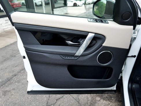 Used 2021 Land Rover Discovery Sport S image 12