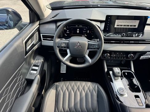 New 2026 Mitsubishi Outlander SEL FWD image 18