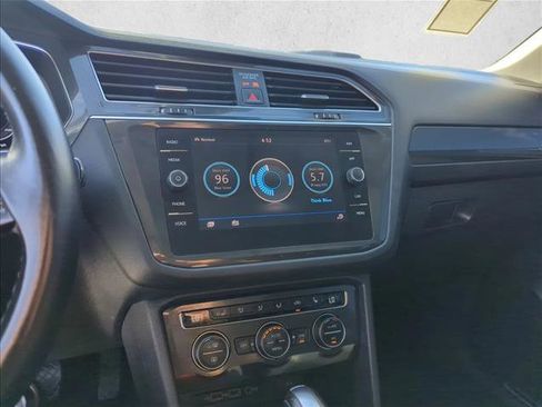 Used 2019 Volkswagen Tiguan SEL Premium w/ 3rd Row Seat Package AWD/4WD image 13
