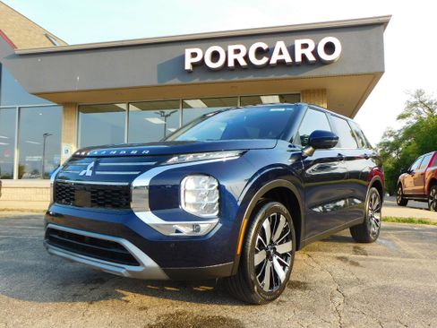 New 2025 Mitsubishi Outlander SE image 1