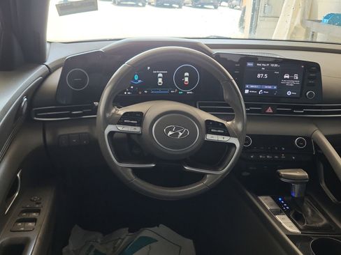 Used 2021 Hyundai Elantra SEL w/ Convenience Package FWD image 15