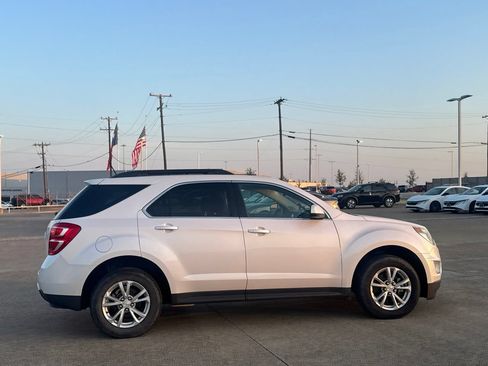 Used 2017 Chevrolet Equinox LT FWD image 27