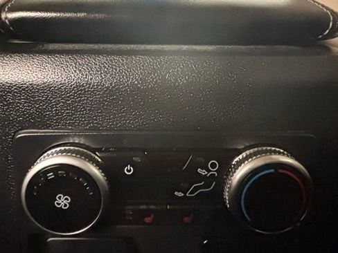 Used 2024 Ford Explorer Limited w/ Limited Technology Package image 19