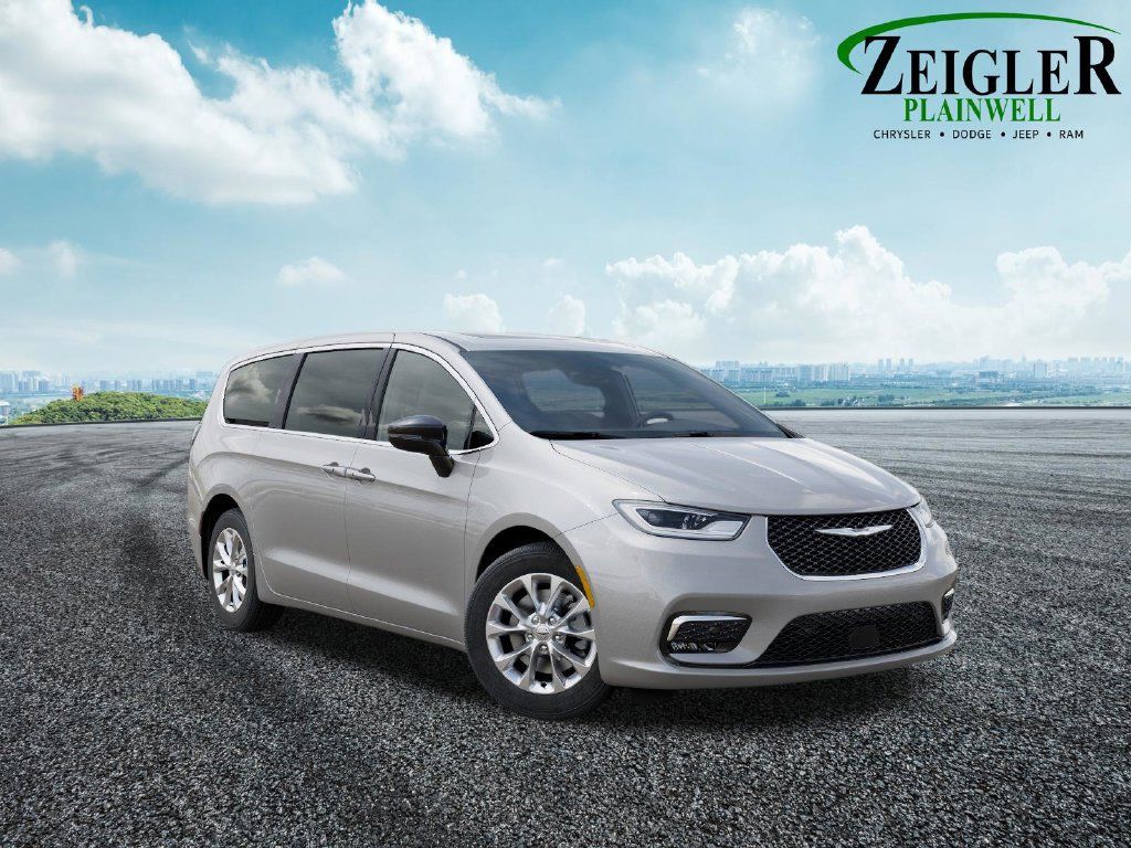 Used 2026 Chrysler Pacifica Select AWD/4WD image 5
