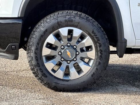 New 2026 Chevrolet Silverado 2500 Custom w/ Custom Value Package image 24