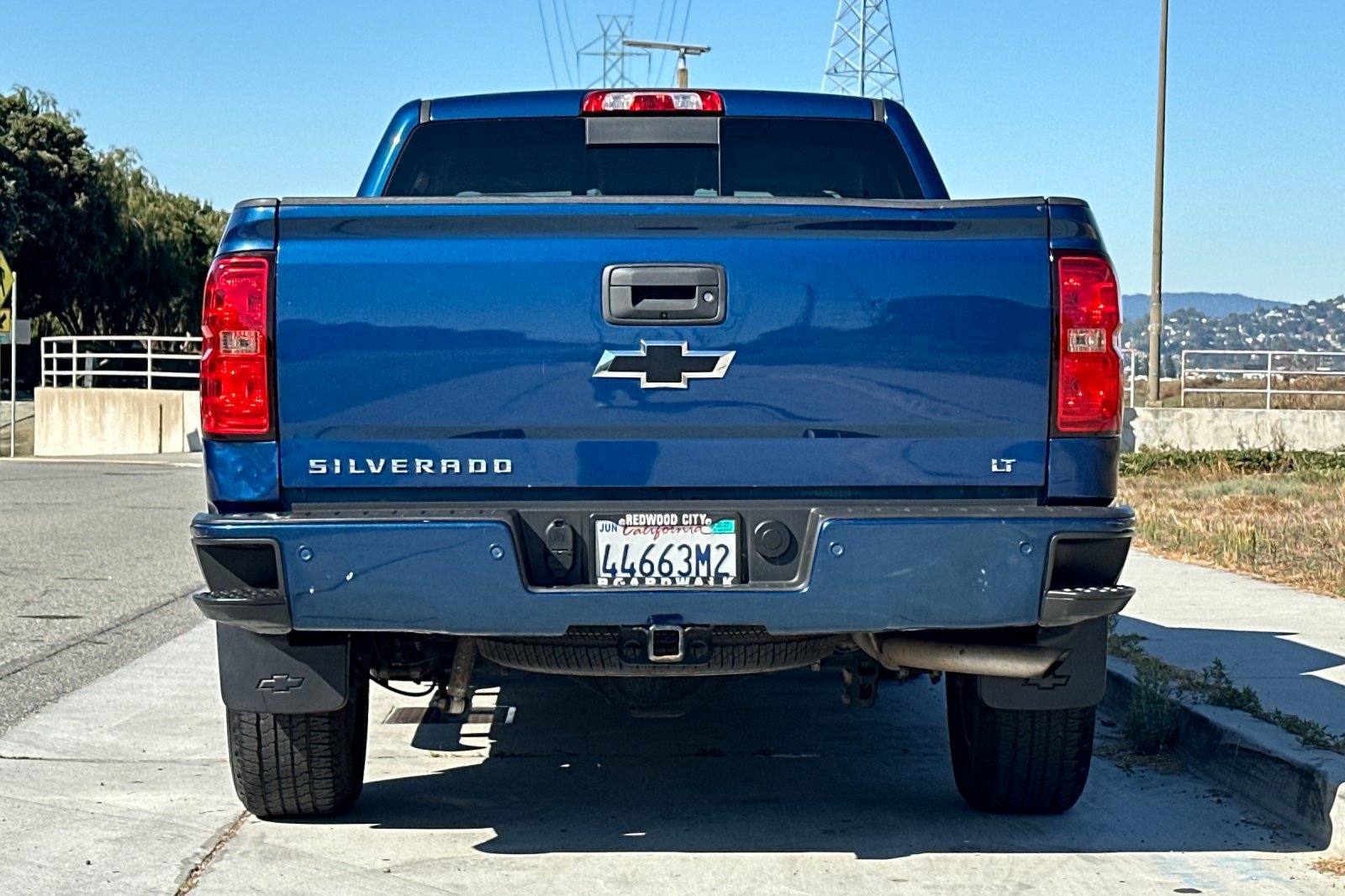 Used 2017 Chevrolet Silverado 1500 LT w/ All Star Edition AWD/4WD image 5