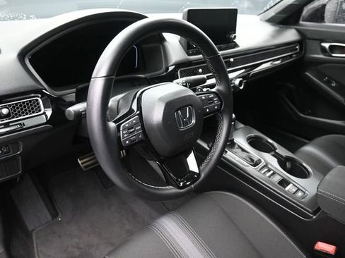 Certified 2025 Honda Civic Sport image 17