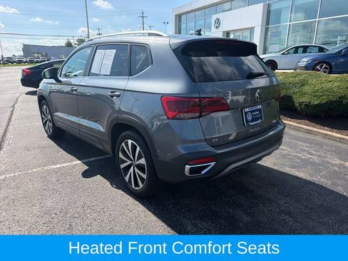 Certified 2022 Volkswagen Taos SE FWD image 5
