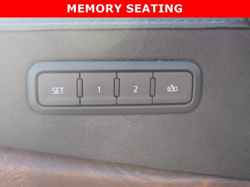 Used 2019 Cadillac Escalade Premium Luxury image 15