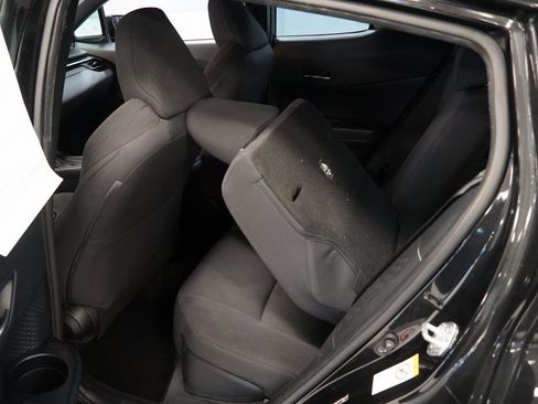 Used 2018 Toyota C-HR XLE image 19