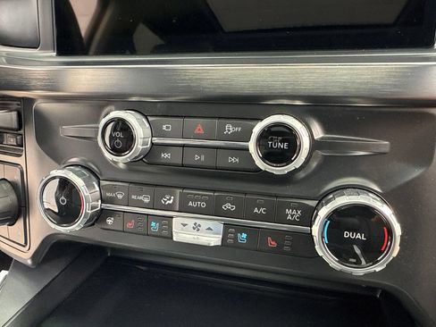 Used 2025 Ford F350 Lariat w/ Chrome Package AWD/4WD image 45
