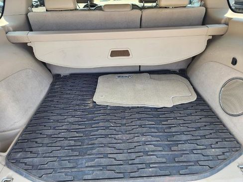 Used 2017 Jeep Grand Cherokee Overland image 5