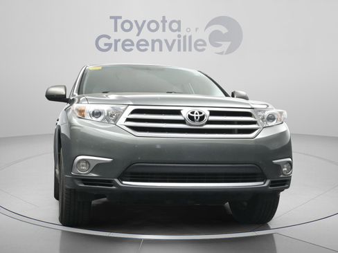 Used 2013 Toyota Highlander Plus FWD image 23