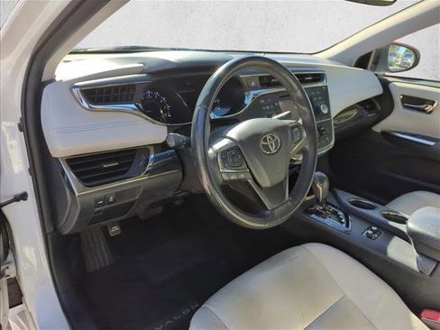 Used 2014 Toyota Avalon XLE Premium image 10