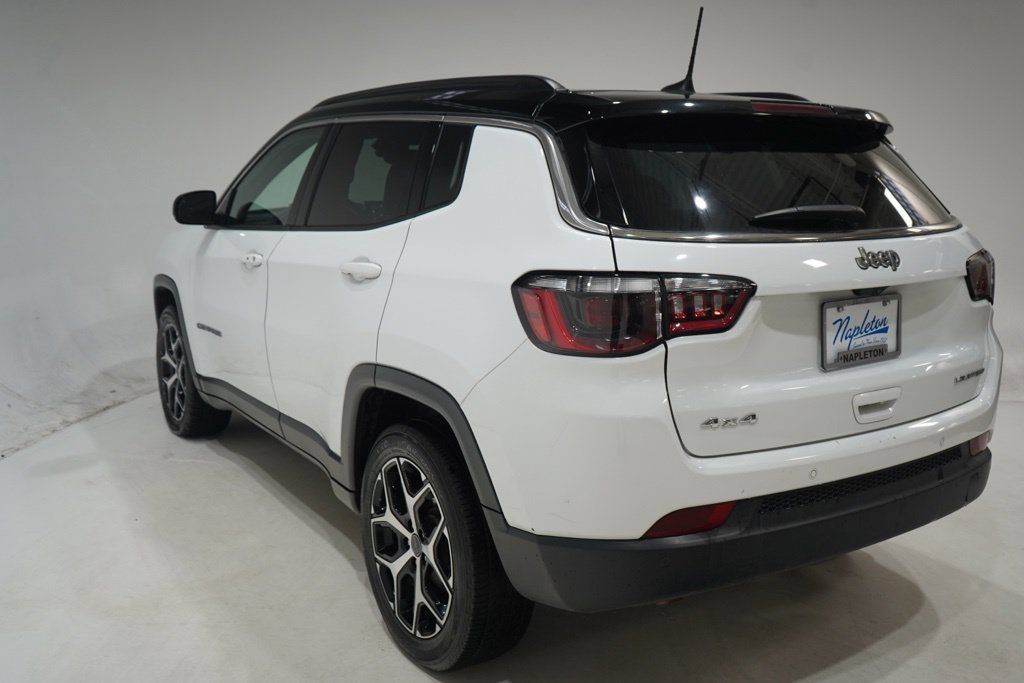 Used 2025 Jeep Compass Limited AWD/4WD image 5
