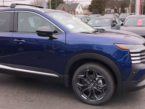 New 2026 Nissan Kicks SR w/ Cold Weather Package image 2