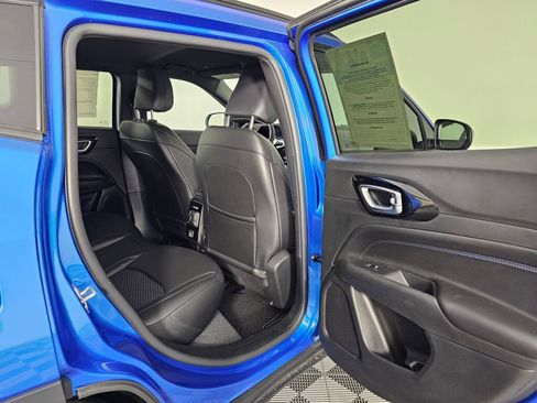 New 2026 Jeep Compass Latitude AWD/4WD image 33