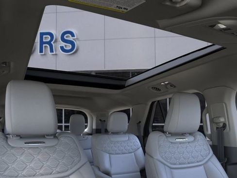 New 2026 Ford Explorer Platinum image 22