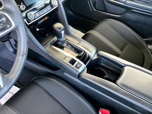 Used 2020 Honda Civic Sport image 15