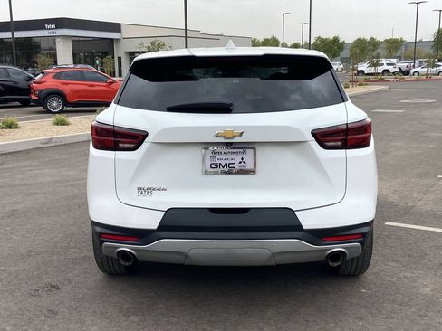 Used 2023 Chevrolet Blazer LT FWD image 5