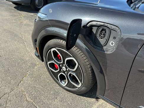 Used 2022 Ford Mustang Mach-E GT image 8