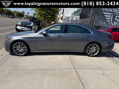 Used 2019 Mercedes-Benz S 560 Sedan image 4