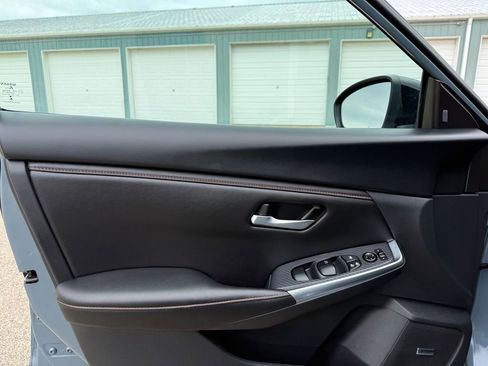 Used 2024 Nissan Sentra SR w/ SR Premium Package FWD image 12