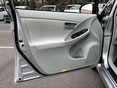 Used 2012 Toyota Prius Three image 19