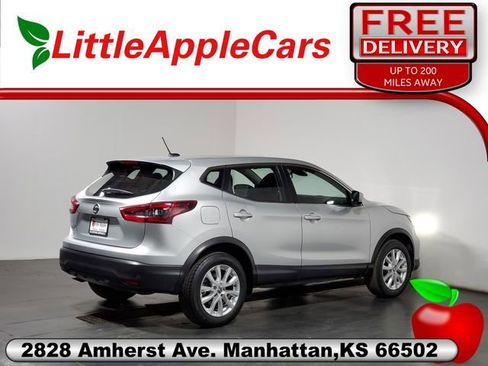 Used 2021 Nissan Rogue Sport S image 29
