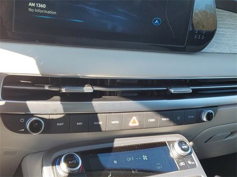 Used 2024 Hyundai Palisade Calligraphy image 19